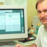 Tim Berners-Lee, desarrollador de la primera página web