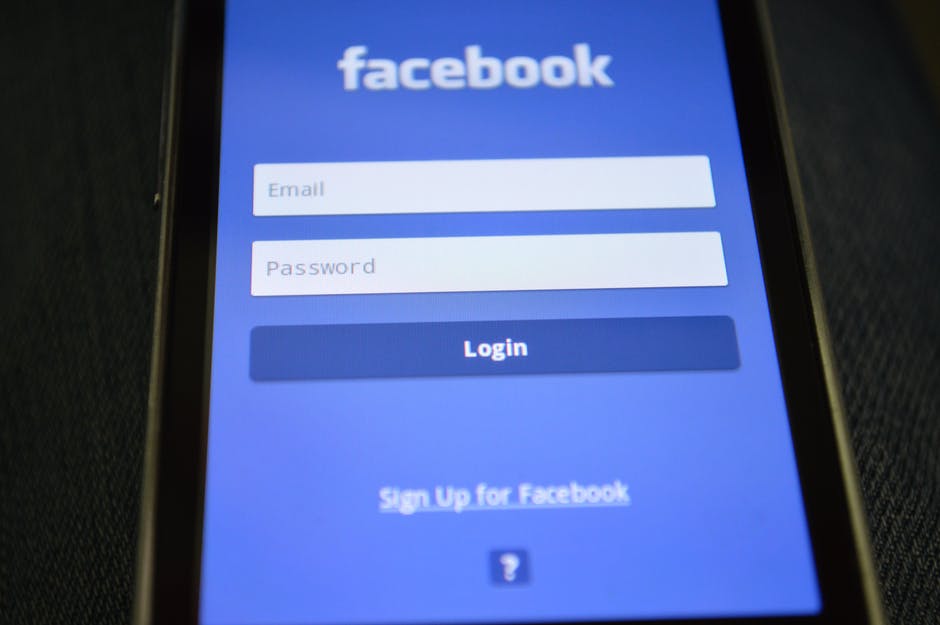 Facebook demandada por violación de la privacidad de sus usuarios